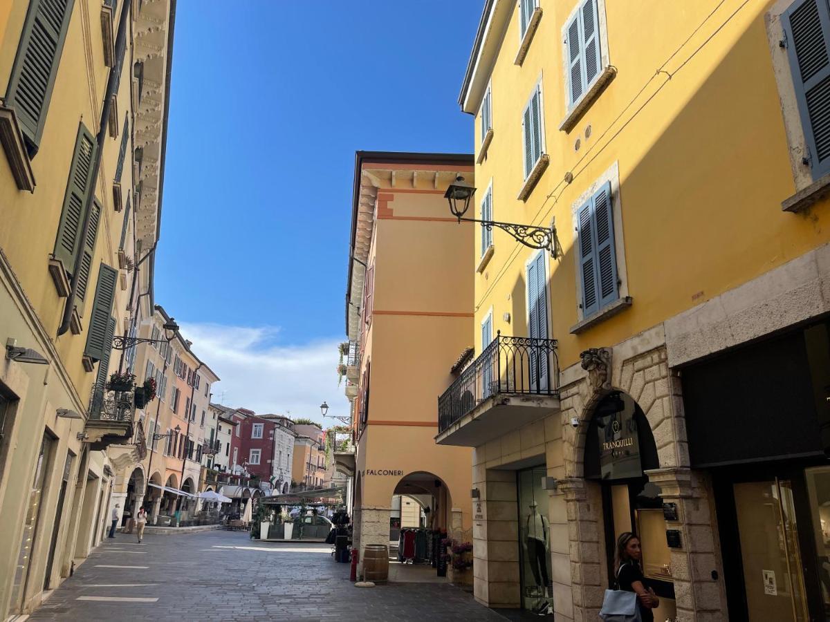 Desenzanoloft Le Petit Bijou - Restyling 2025 - Downtown Desenzano del Garda Zewnętrze zdjęcie